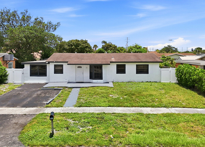 1060 Sw 5th Terrace - Photo 1