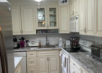 640 Monaco Court N - Photo 1