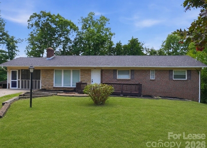 765 8th Avenue Drive Se - Photo 1
