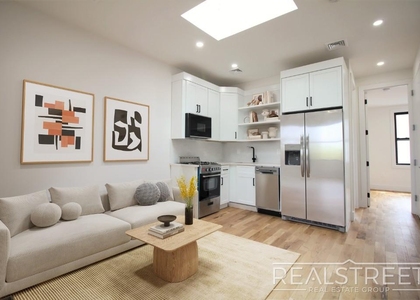 144a Sumpter St - Photo 1