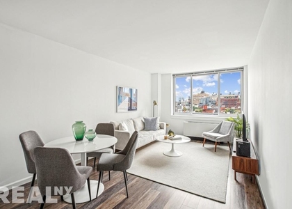 Chrystie St. - Photo 1