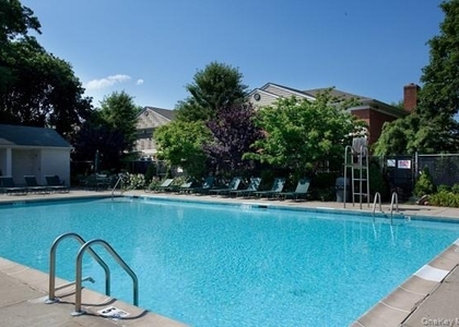 725 Greenbriar Drive - Photo 1