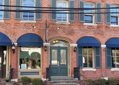 1106 Main Street - Photo 1