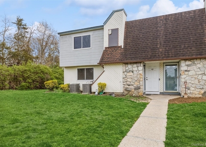 48 Pointe Cir S - Photo 1