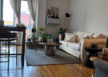 184 Thompson Street - Photo 1