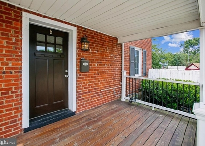 5812 N N Kings Highway - Photo 1