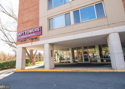 1210 N Taft Street - Photo 1