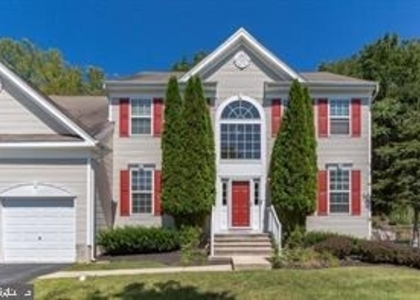 618 Sunderland Avenue - Photo 1