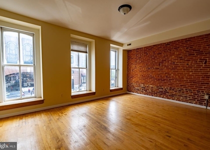 1712 Thames Street - Photo 1
