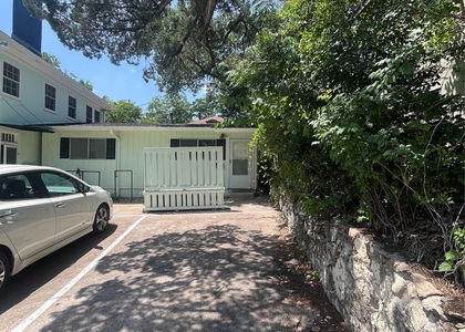 208 E 31st St - Photo 1