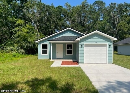 618 Hannah Street - Photo 1
