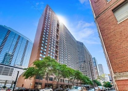 211 E Ohio Street - Photo 1