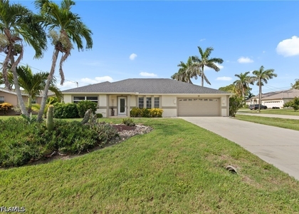 170 Sw 52nd Street - Photo 1