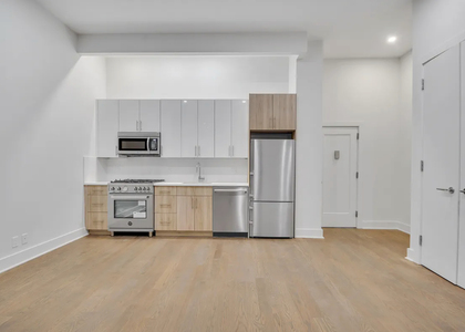 Madison Avenue - Photo 1