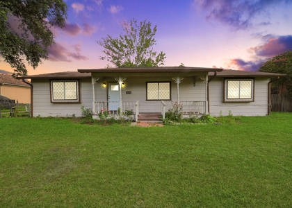 535 Pampa Street - Photo 1