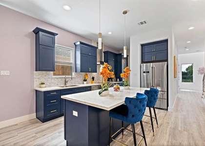 207 E 38th Street - Photo 1
