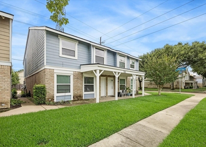 768 Memorial Mews Street - Photo 1