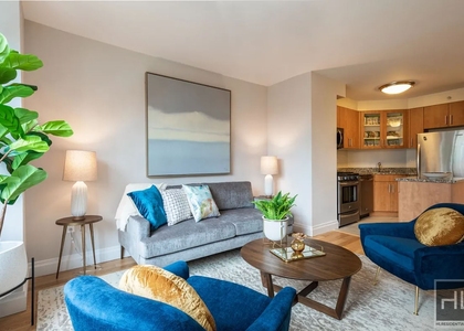 6th Avenue - Photo 1