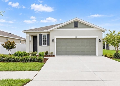 932 Blue Creek Drive - Photo 1