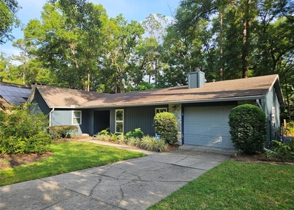 7605 Sw 7th Place - Photo 1