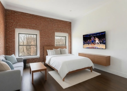 222 East 12th Street - Photo 1