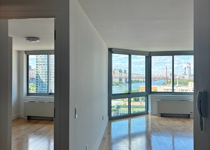 Center Boulevard - Photo 1