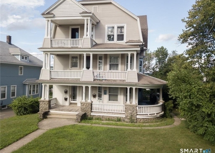 393 Highland Avenue - Photo 1