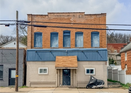 548 Hansen Ave - Photo 1