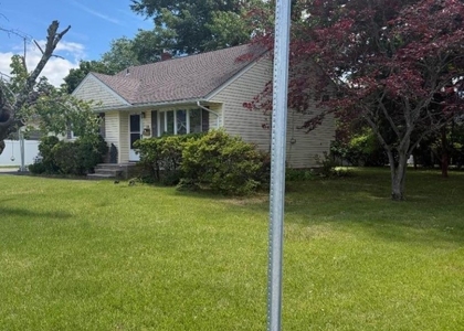 19 Anthony Blvd - Photo 1