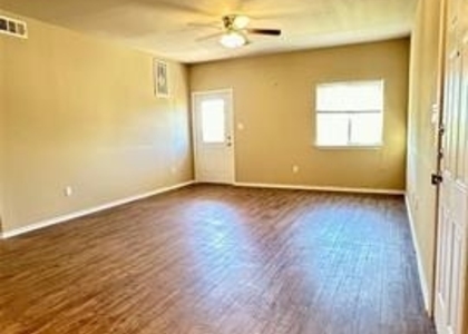 502 E Hazelwood - Photo 1