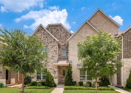 1544 Windermere Way - Photo 1