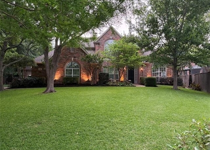 408 Parkwood Court - Photo 1