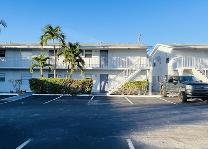 510 24th Avenue N - Photo 1