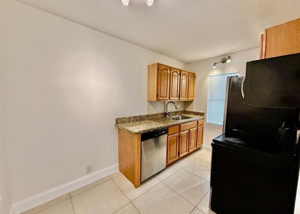 601 Ne 29th Drive - Photo 1