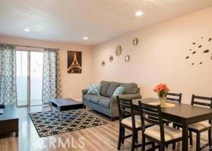 278 N Wilshire Avenue - Photo 1