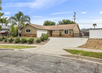 2960 Sterling - Photo 1