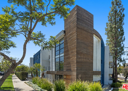 16100 W Sunset Boulevard - Photo 1