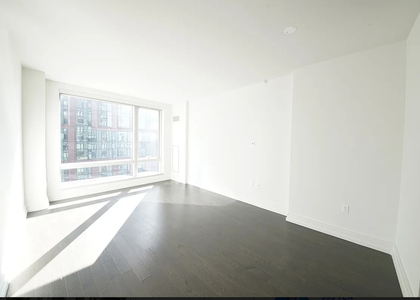 10th Avenue - Photo 1