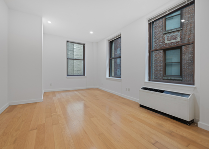 37 Wall Street - Photo 1