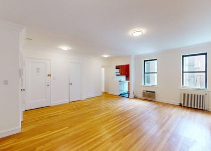 York Avenue - Photo 1