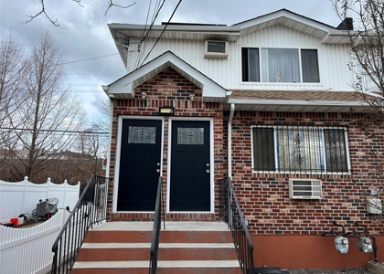 112-63 Bedell Street - Photo 1