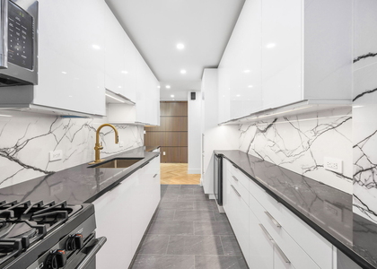 25 Minetta Lane - Photo 1
