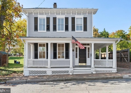 209 N Washington Street - Photo 1