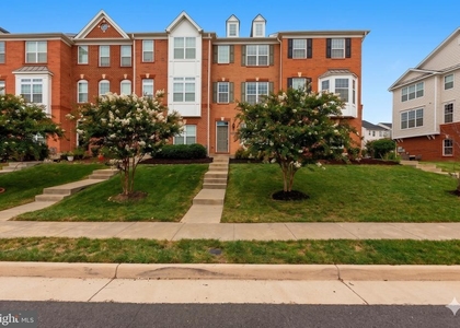 43140 Whelplehill Terrace - Photo 1