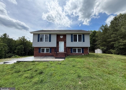 17493 American Way - Photo 1