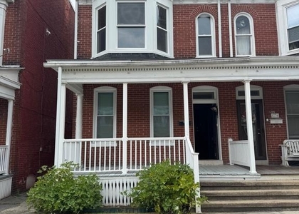 642 Pennsylvania Avenue - Photo 1