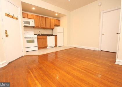 318 S 15th Street - Photo 1