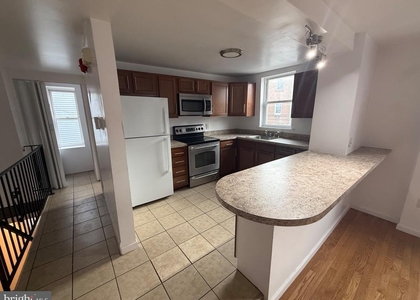 600 E Girard Avenue - Photo 1
