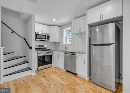 410 Diamond Street - Photo 1