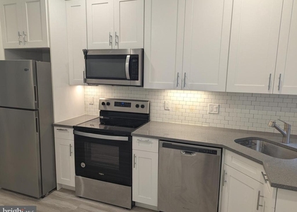 1524 Ridge Avenue - Photo 1